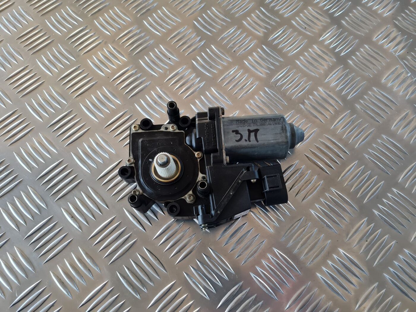 Elektrisko stiklu motors priekš AUDI A6 1998