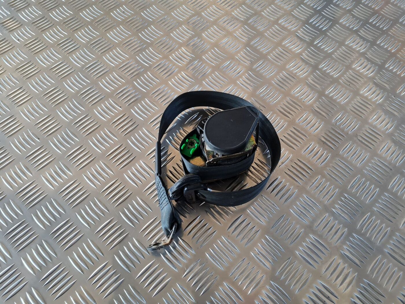 Priekšējā labā drošības josta priekš AUDI A6 1998 1 Priekšējā labā drošības josta priekš AUDI A6 1998