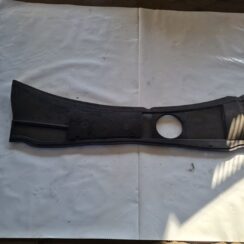 Vējstikla uzlikas (deflektora) režģis priekš AUDI A6 1998