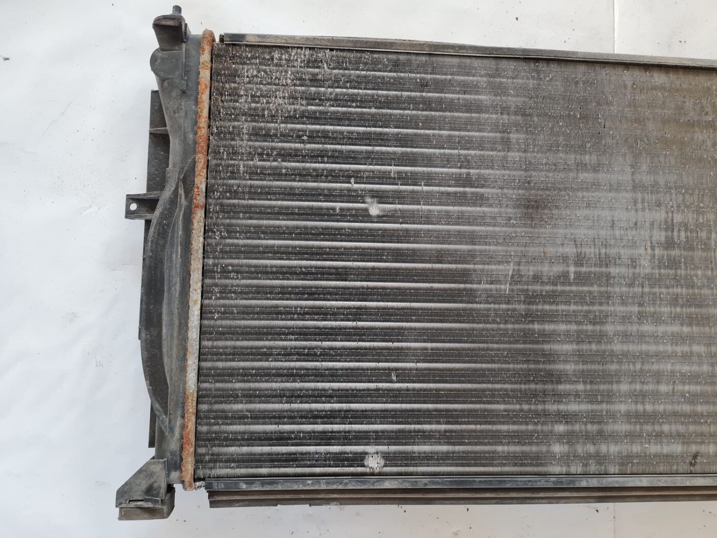 Dzesēšanas radiators priekš AUDI A6 1998 6 Dzesēšanas radiators priekš AUDI A6 1998