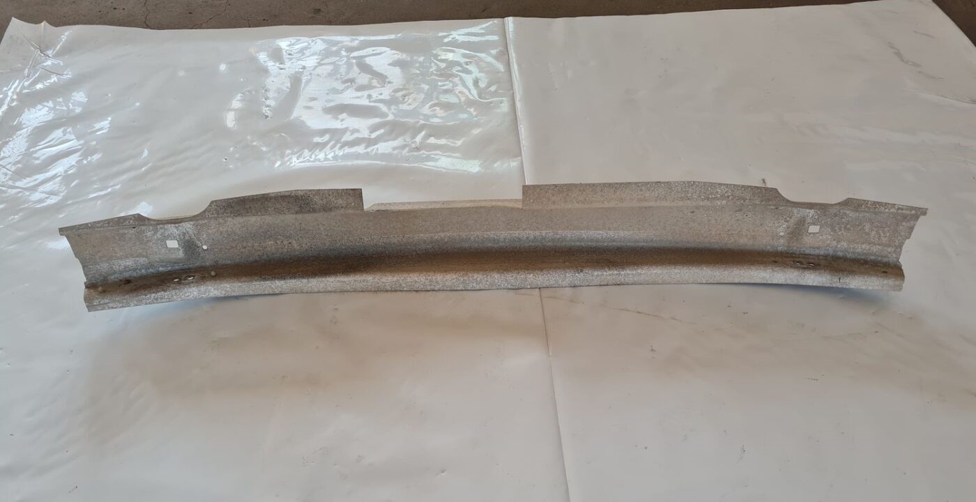 Aizmugurējā bufera pastiprinātājs priekš AUDI A6 1998