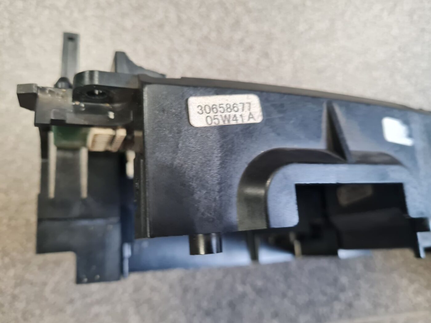 Stikla tīrītāja slēdzis priekš VOLVO V70 2004 4 Stikla tīrītāja slēdzis priekš VOLVO V70 2004