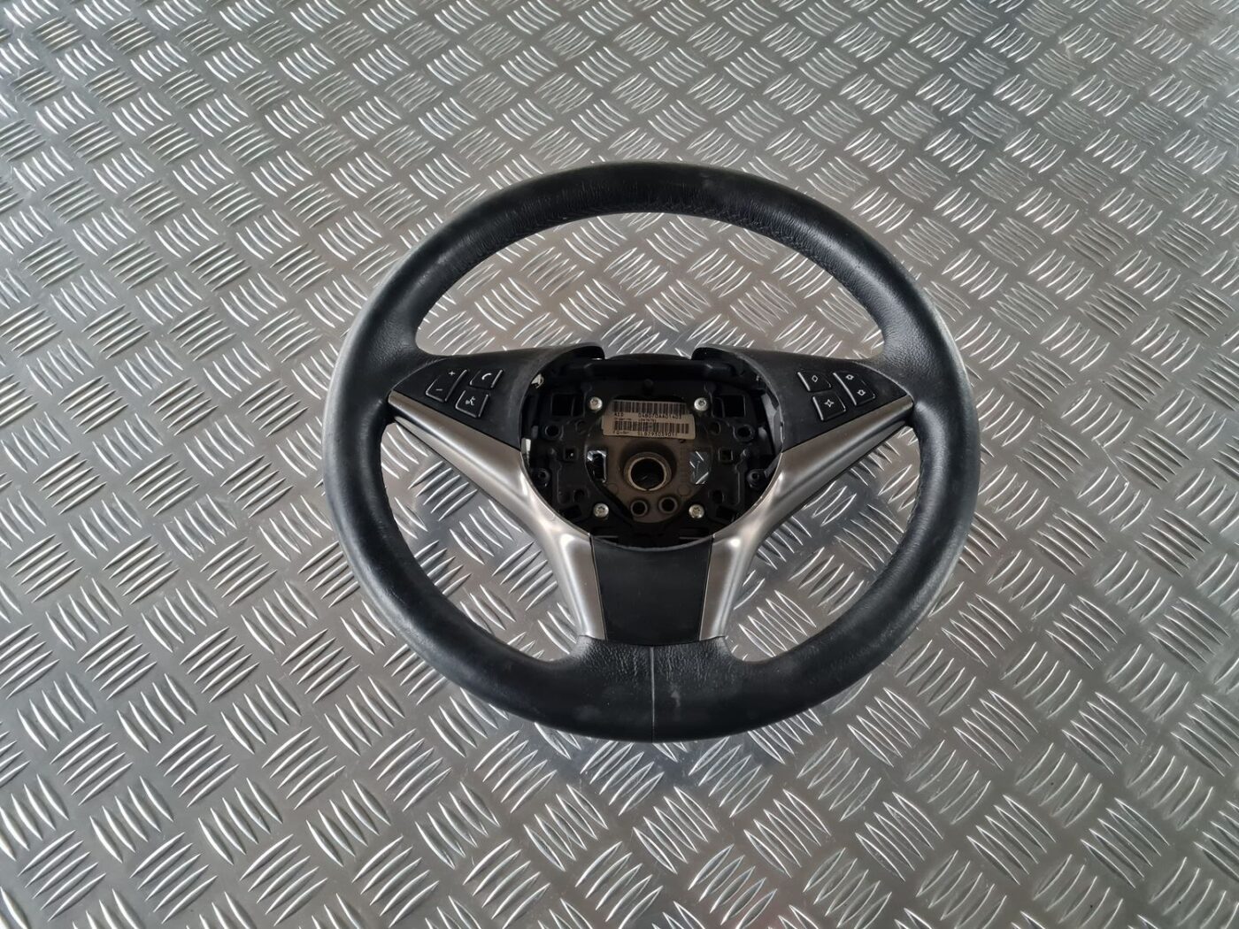 Stūre priekš BMW 6 E63 645 2004 1 Stūre priekš BMW 6 E63 645 2004