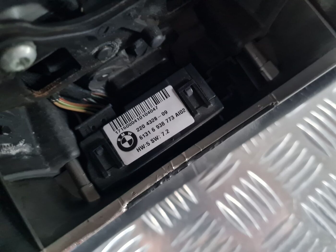 Stūre priekš BMW 6 E63 645 2004 6 Stūre priekš BMW 6 E63 645 2004