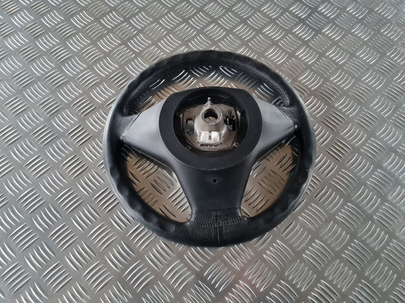 Stūre priekš BMW 6 E63 645 2004 5 Stūre priekš BMW 6 E63 645 2004