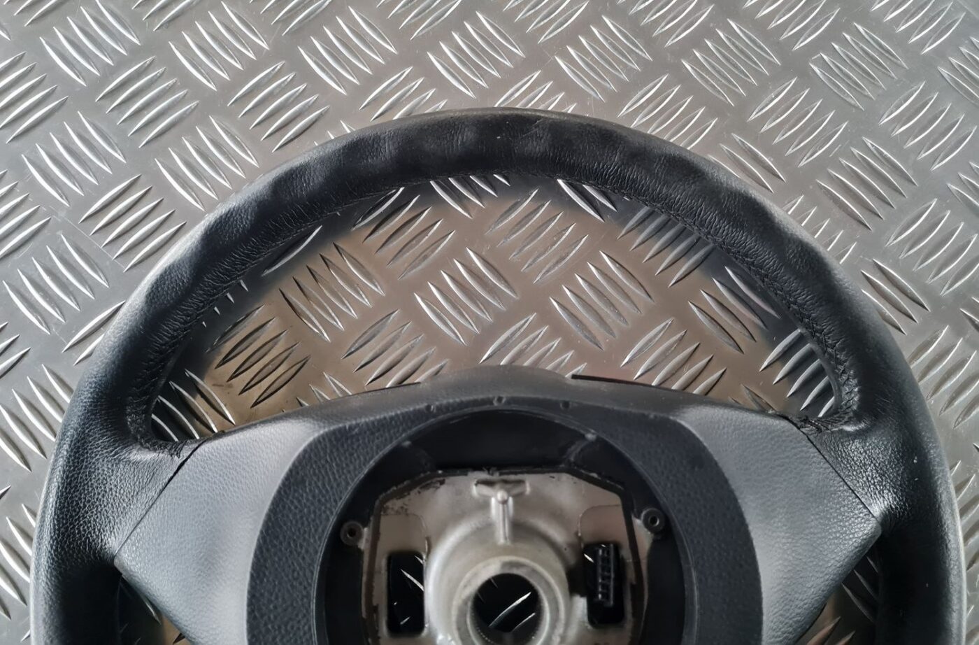 Stūre priekš BMW 6 E63 645 2004 3 Stūre priekš BMW 6 E63 645 2004