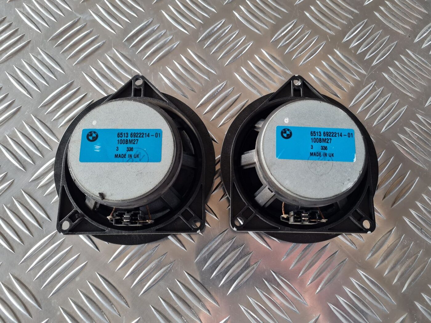 Durvju skaļrunis, apakšā priekš BMW 6 E63 645 2004 5 Durvju skaļrunis, apakšā priekš BMW 6 E63 645 2004