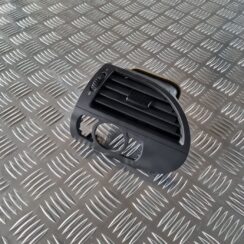 Mērinstrumentu paneļa gaisa vads, pa kreisi priekš BMW 6 E63 645 2004