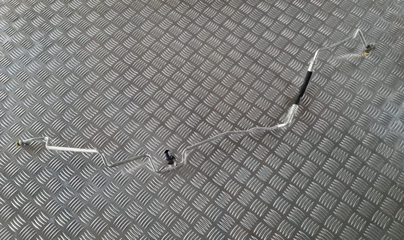 Gaisa kondicioniera galvenā caurule priekš BMW 6 E63 645 2004 1 Gaisa kondicioniera galvenā caurule priekš BMW 6 E63 645 2004