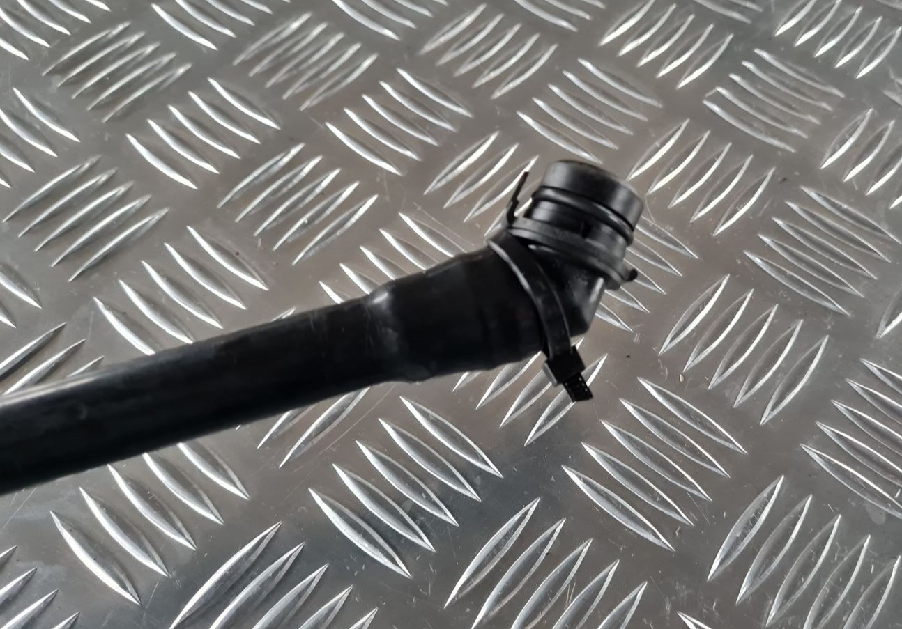 EGR caurule priekš BMW 6 E63 645 2004 7 EGR caurule priekš BMW 6 E63 645 2004