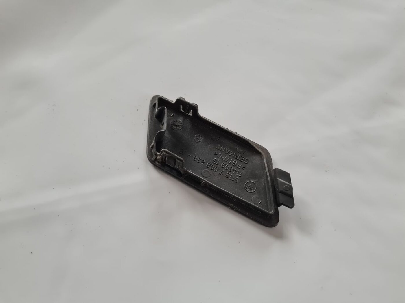 Aizmugurēja bufera vilkšanas āķa vāks priekš BMW 6 E63 645 2004