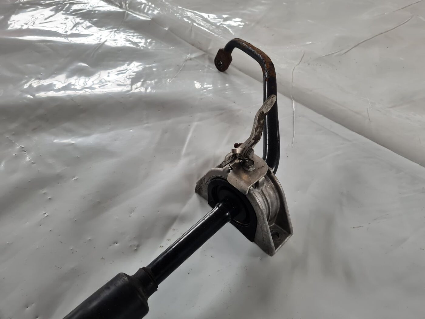 Priekšējais stabilizators priekš BMW 6 E63 645 2004 5 Priekšējais stabilizators priekš BMW 6 E63 645 2004