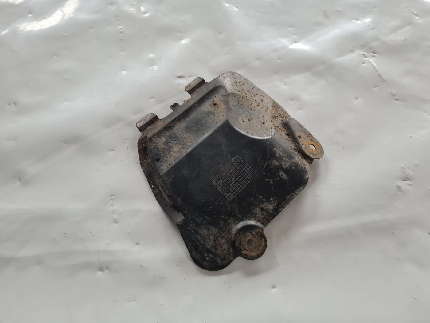 Priekšējais kreisais paspārns priekš BMW 6 E63 645 2004