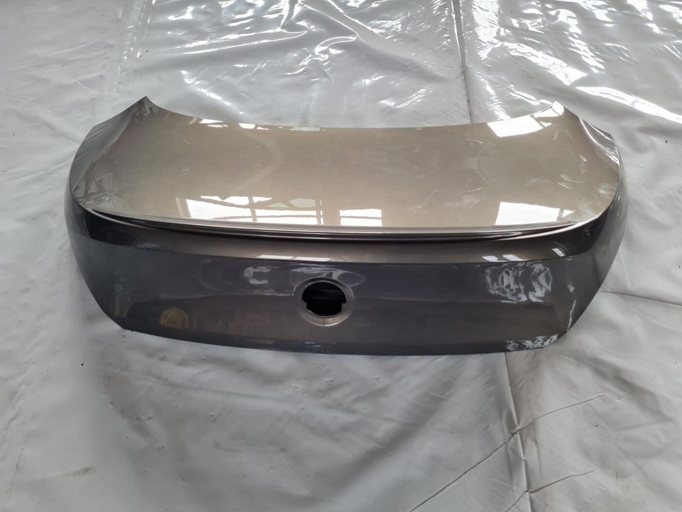 Bagāžnieka vāks priekš BMW 6 E63 645 2004