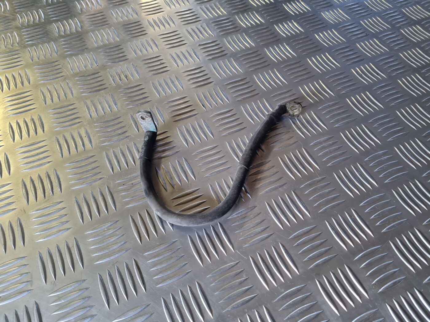 Negatīvais elektrovads priekš VW GOLF 5 2004 1 Negatīvais elektrovads priekš VW GOLF 5 2004