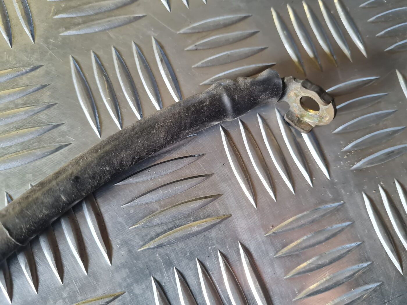 Negatīvais elektrovads priekš VW GOLF 5 2004 3 Negatīvais elektrovads priekš VW GOLF 5 2004