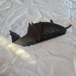 Aizmugures plaukta turētājs priekš VW GOLF 5 2004