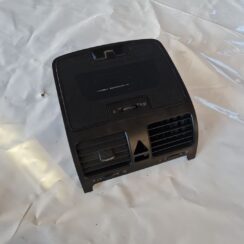 Mērinstrumentu paneļa gaisa vads, centrā priekš VW GOLF 5 2004