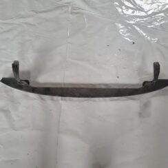 Priekšēja bufera kronšteins priekš VW GOLF 5 2004