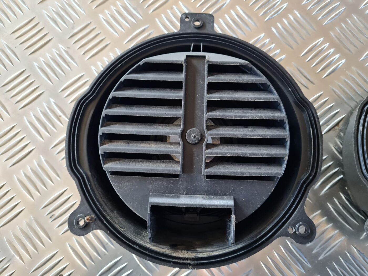 Durvju skaļrunis, apakšā priekš CITROEN BERLINGO 2014 2 Durvju skaļrunis, apakšā priekš CITROEN BERLINGO 2014