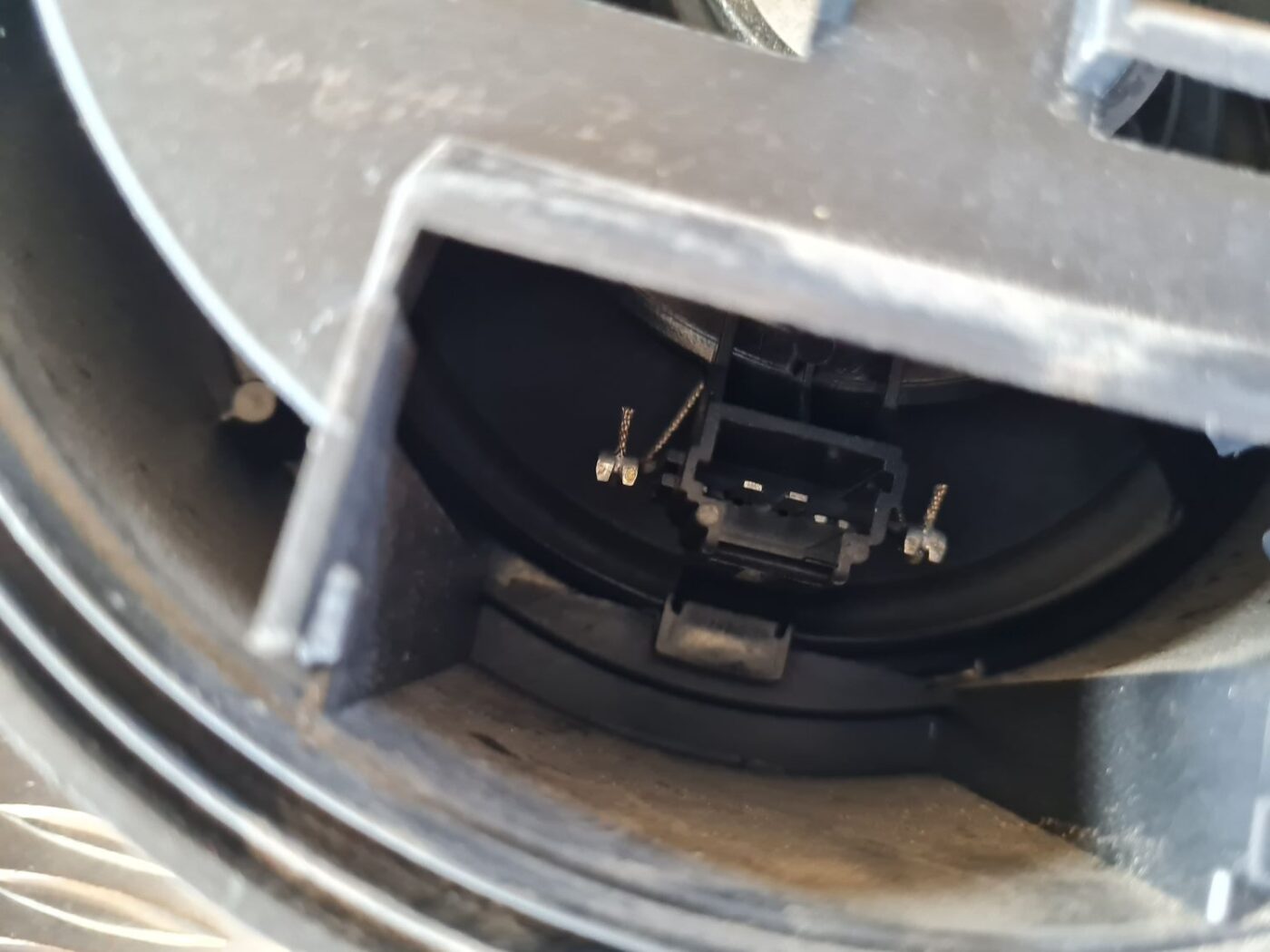 Durvju skaļrunis, apakšā priekš CITROEN BERLINGO 2014 4 Durvju skaļrunis, apakšā priekš CITROEN BERLINGO 2014