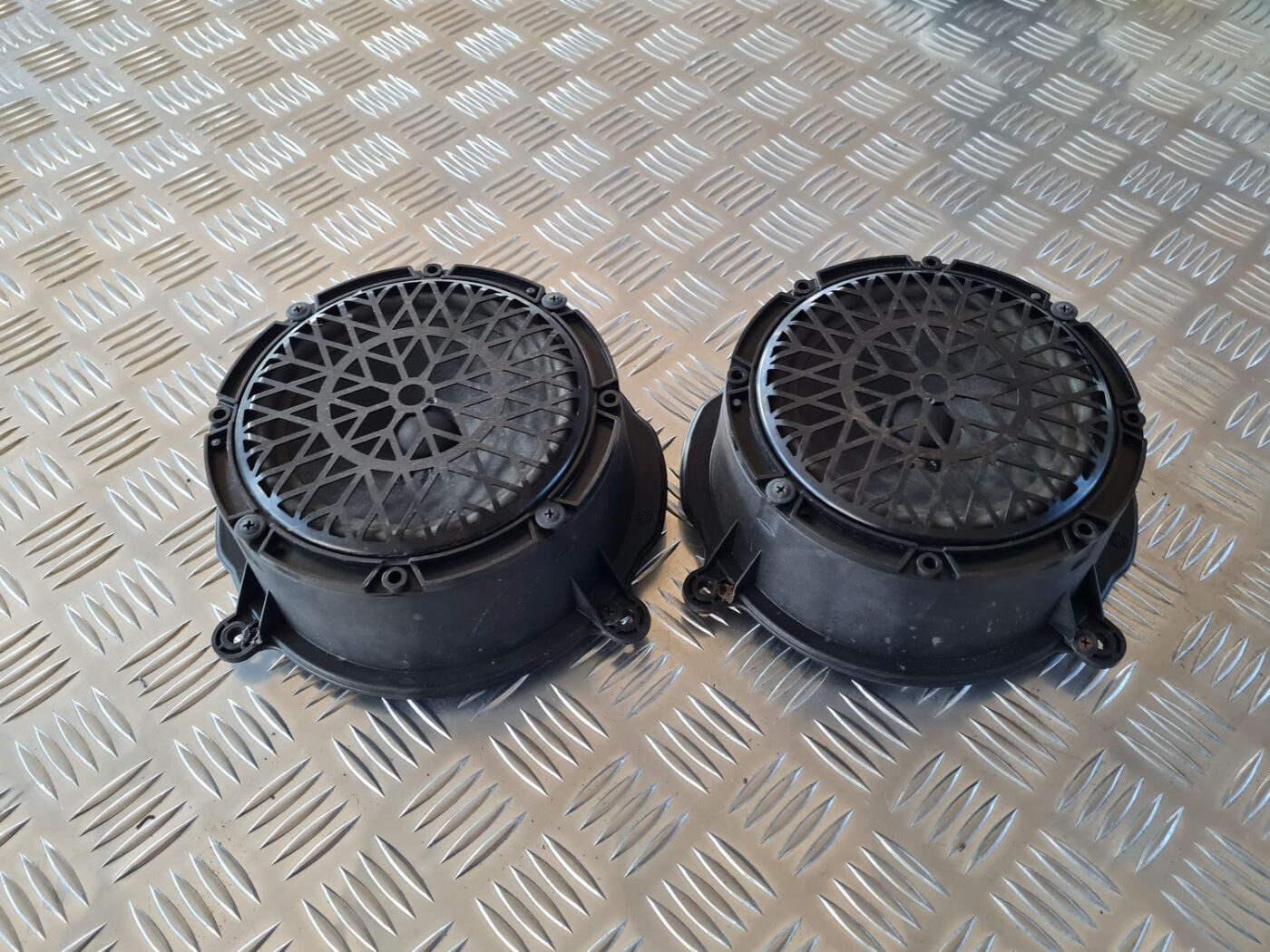 Durvju skaļrunis, apakšā priekš CITROEN BERLINGO 2014 3 Durvju skaļrunis, apakšā priekš CITROEN BERLINGO 2014