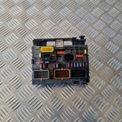 Drošinātāju bloks priekš CITROEN BERLINGO 2014