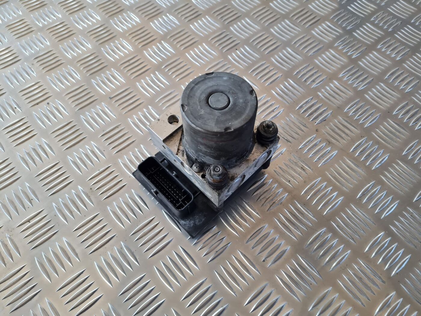 ABS bloks priekš CITROEN BERLINGO 2014