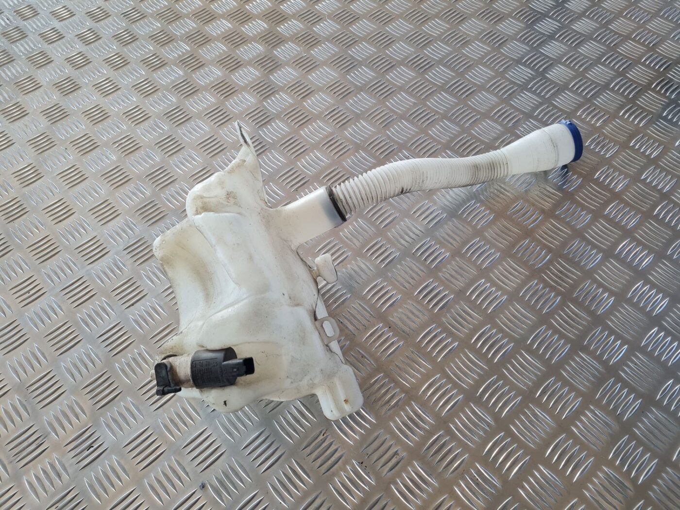 Mazgātāja šķidruma tvertne priekš CITROEN BERLINGO 2014 1 Mazgātāja šķidruma tvertne priekš CITROEN BERLINGO 2014