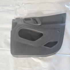 Priekšējo labo durvju apdare priekš CITROEN BERLINGO 2014