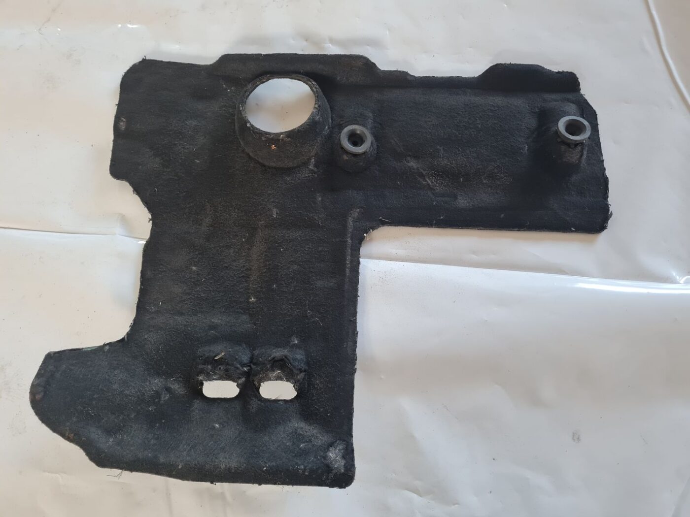 Dzinēja dekoratīvais vāks priekš CITROEN BERLINGO 2014