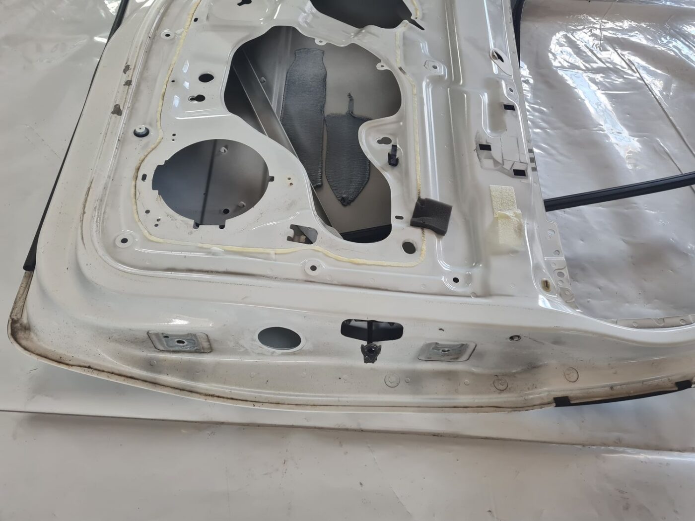 Priekšējās kreisās durvis priekš CITROEN BERLINGO 2014