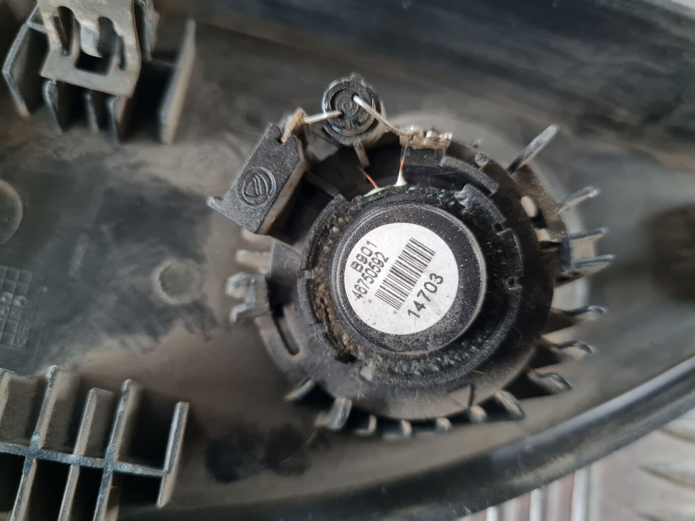 Durvju spoguļa apdares uzlika salonā (ar skaļruni) priekš FIAT STILO 2003