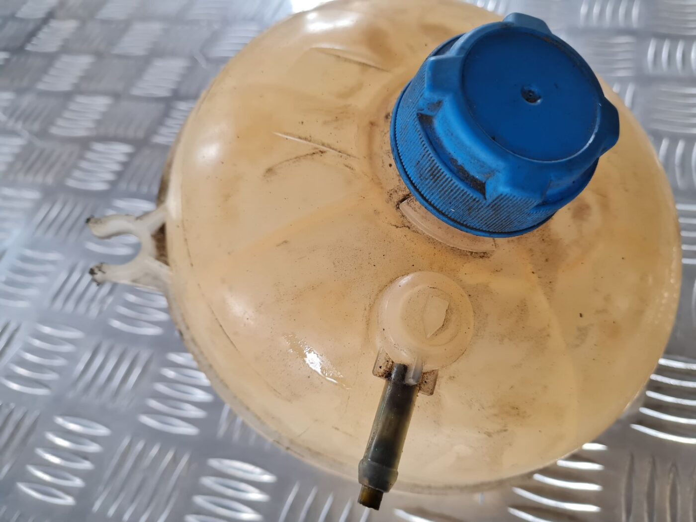 Dzesēšanas šķidruma tvertne priekš FIAT STILO 2003