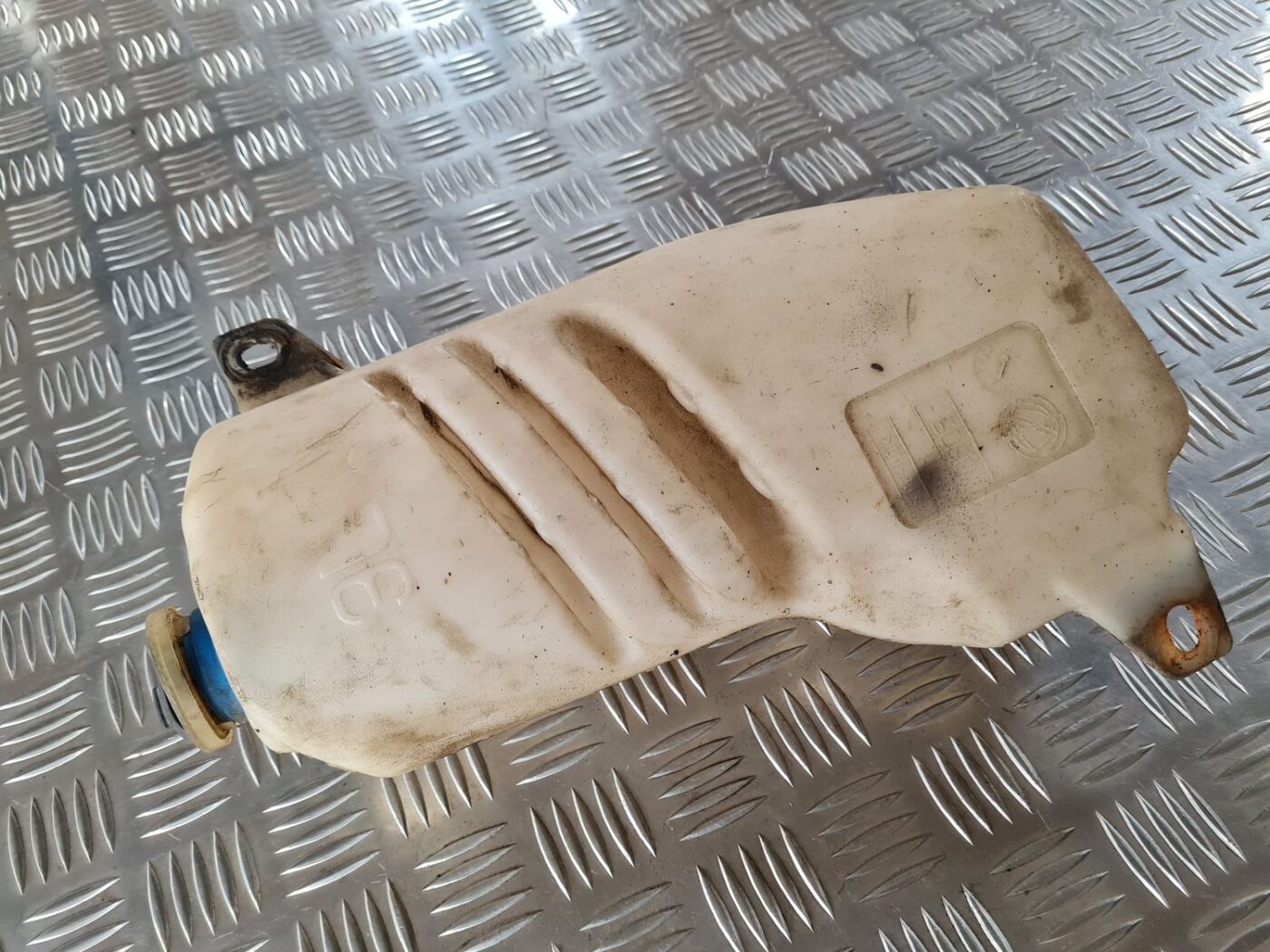 Mazgātāja šķidruma tvertne priekš FIAT STILO 2003