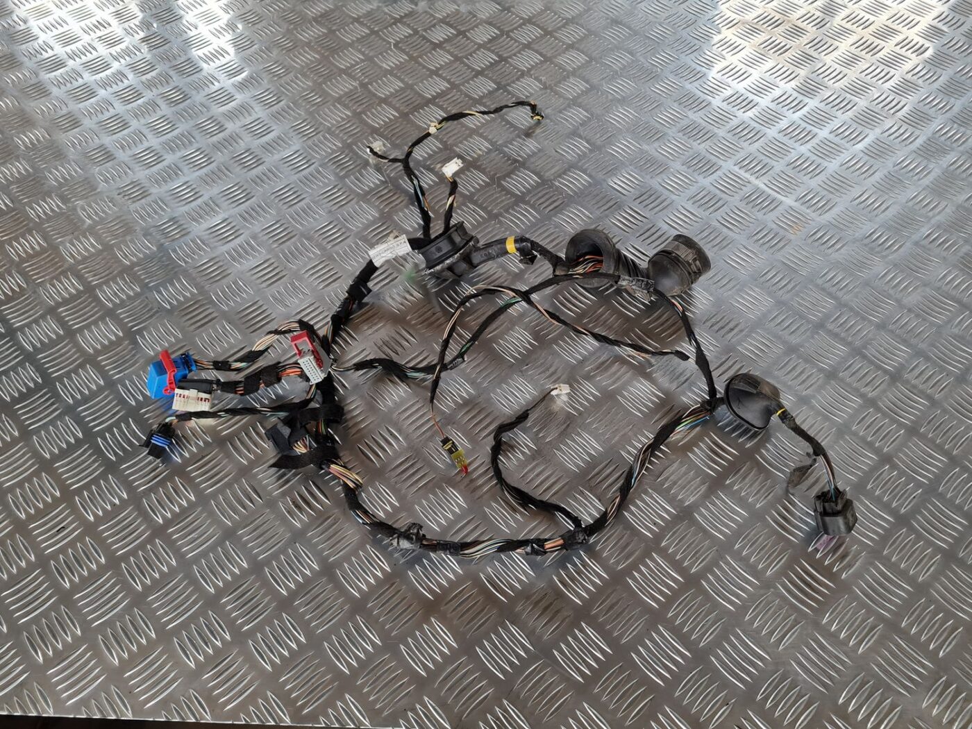 Durvju vadi priekš FIAT STILO 2003