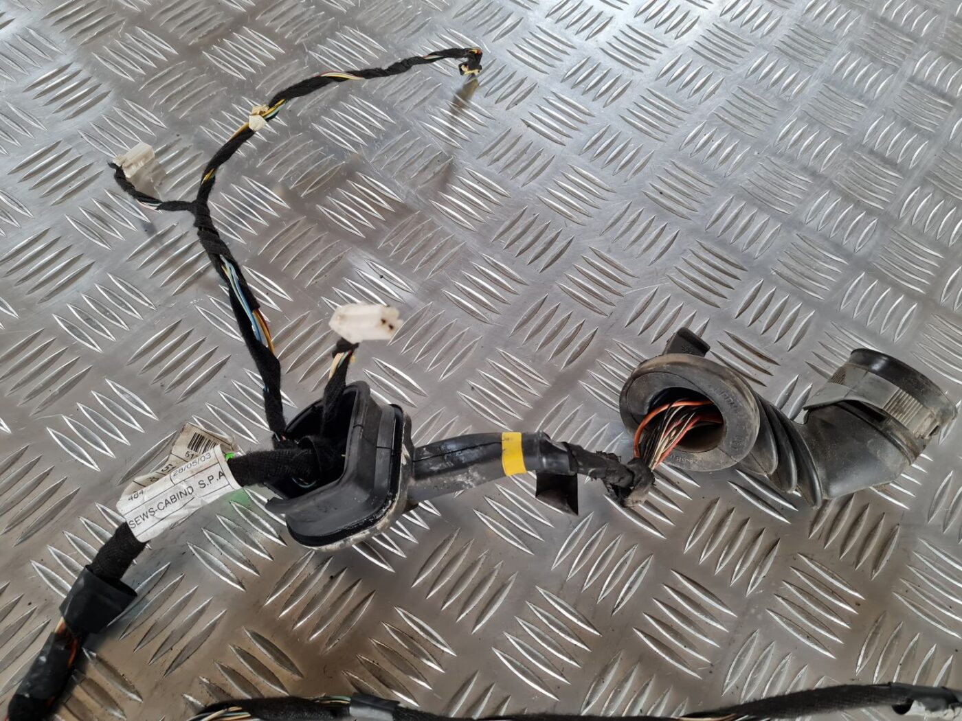 Durvju vadi priekš FIAT STILO 2003