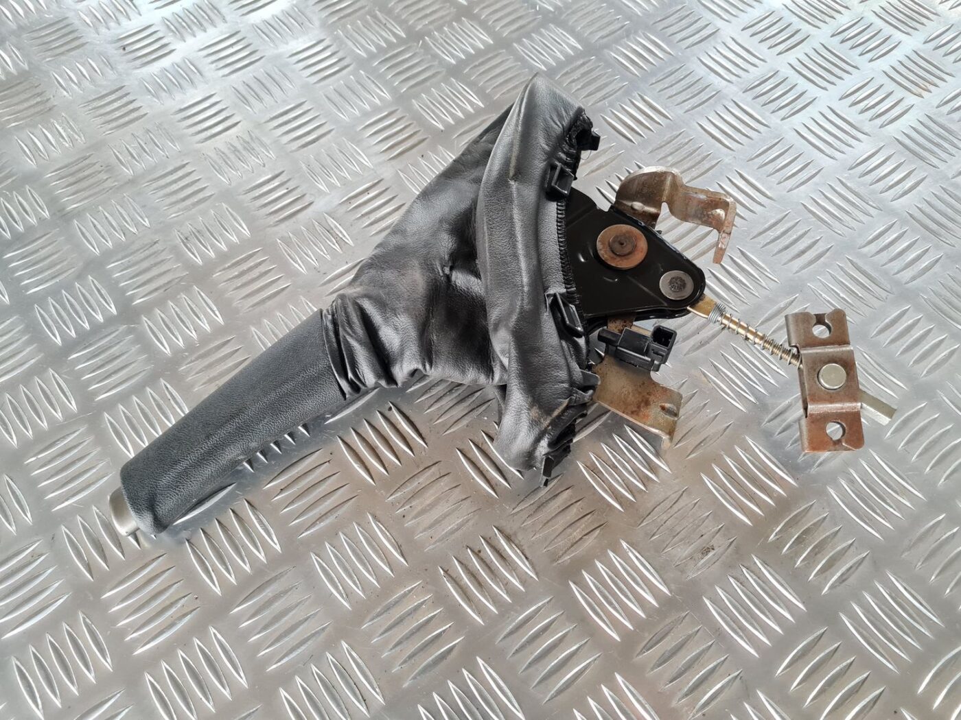 Stāvbremzes svira priekš FIAT STILO 2003