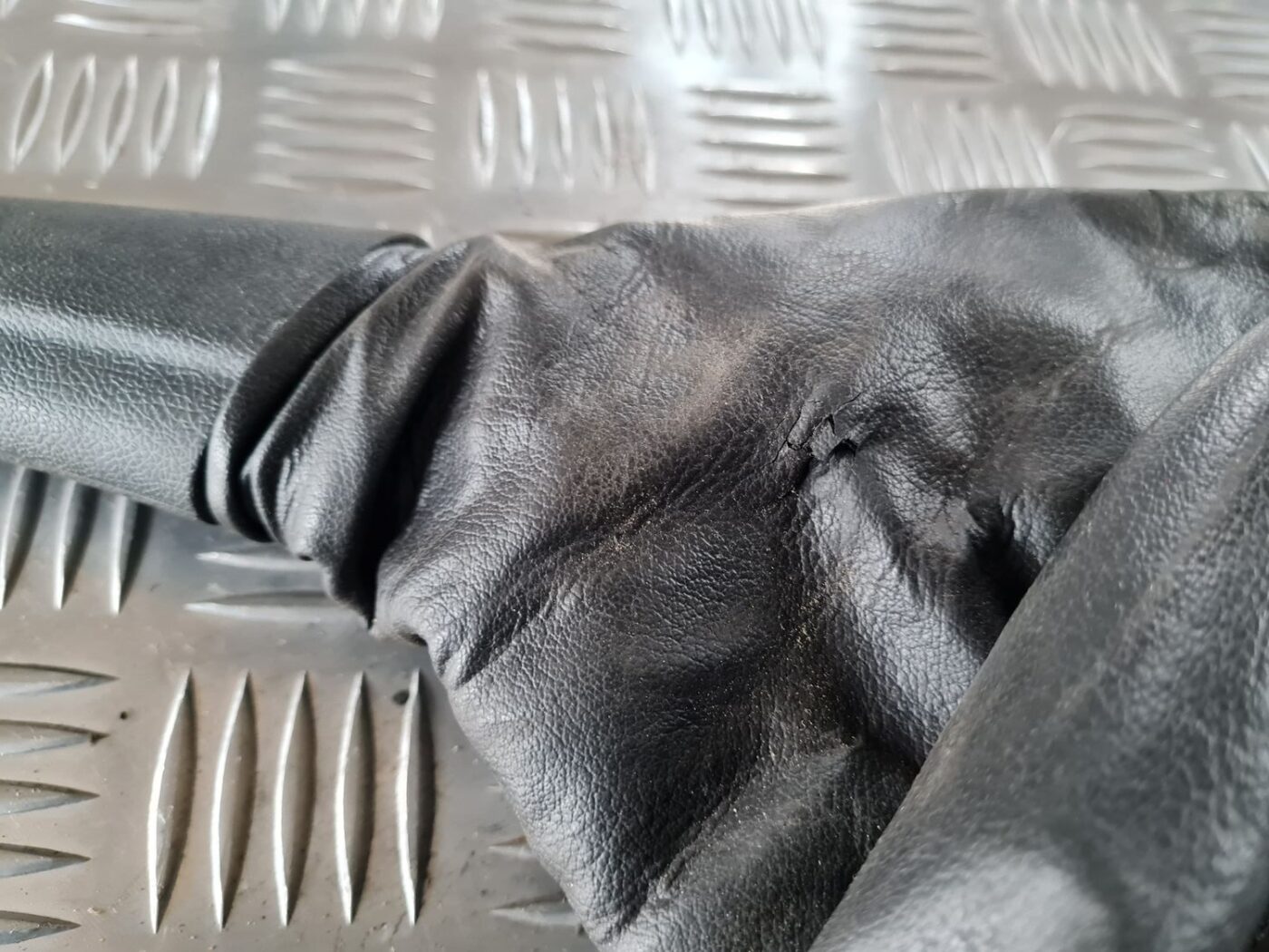 Stāvbremzes svira priekš FIAT STILO 2003