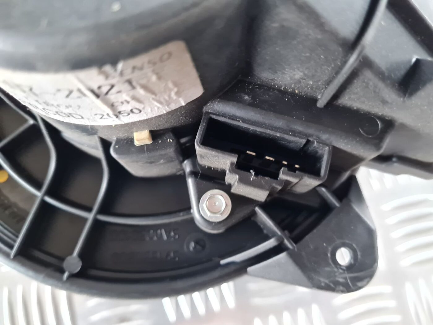 Salona ventilators priekš FIAT STILO 2003