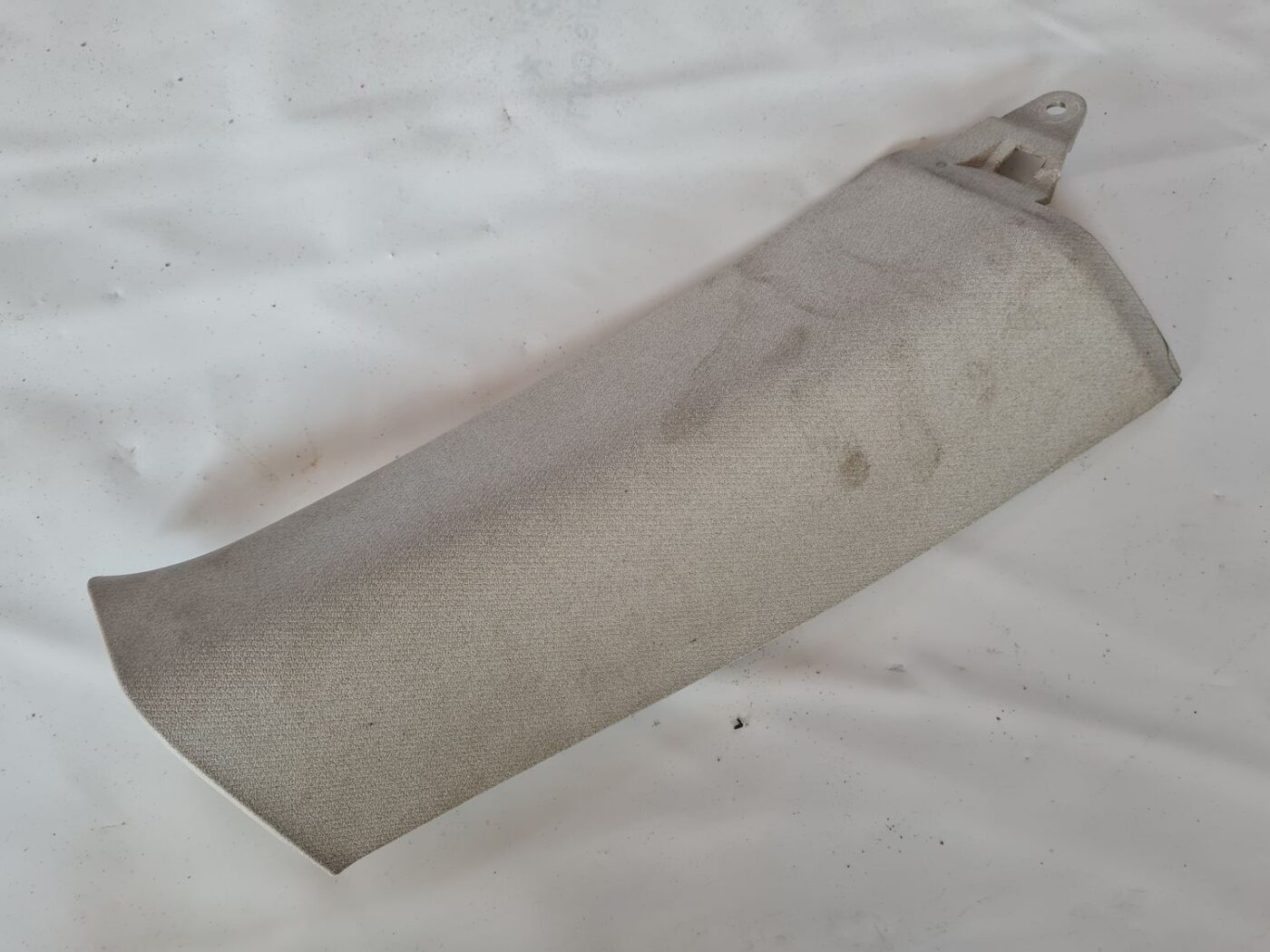 Aizmugurējas salona statnes apdare priekš FIAT STILO 2003 2 Aizmugurējas salona statnes apdare priekš FIAT STILO 2003