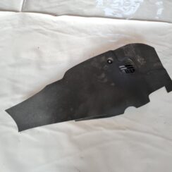 Centrālās konsoles (apdares) sānu panelis priekš FIAT STILO 2003