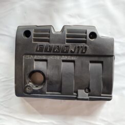 Dzinēja dekoratīvais vāks priekš FIAT STILO 2003