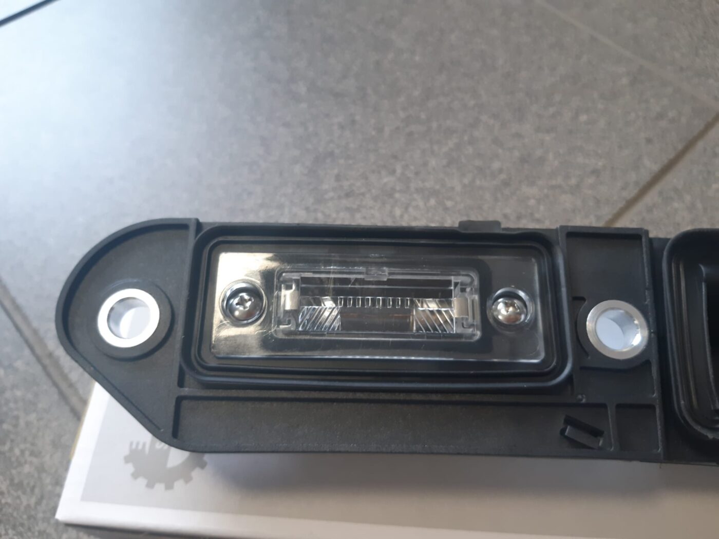 Numura zīmes gaismas uzlika komplektā priekš VW PASSAT 2007 UNIVERSAL SILVER