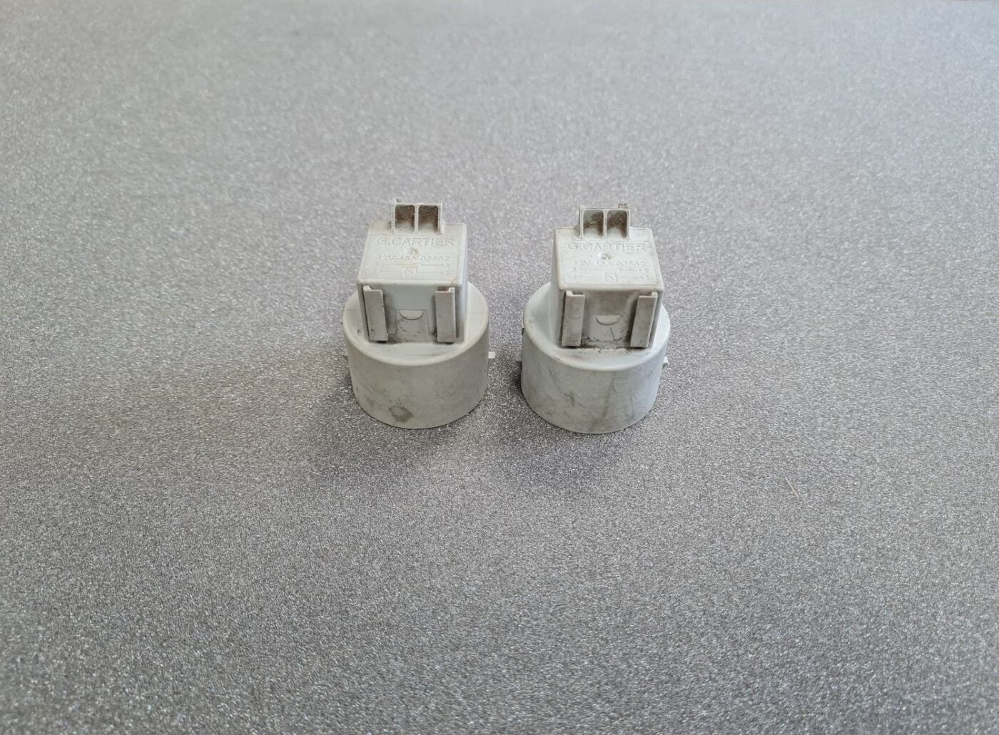 Drošinātāju releja priekš PEUGEOT 1 Drošinātāju releja priekš PEUGEOT