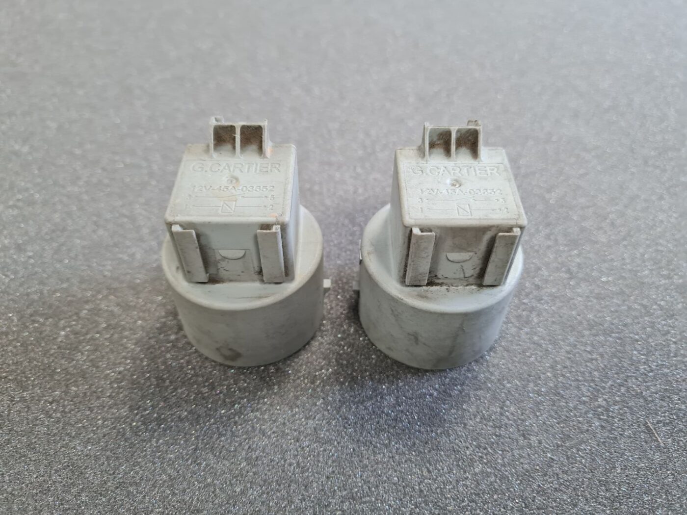 Drošinātāju releja priekš PEUGEOT 2 Drošinātāju releja priekš PEUGEOT