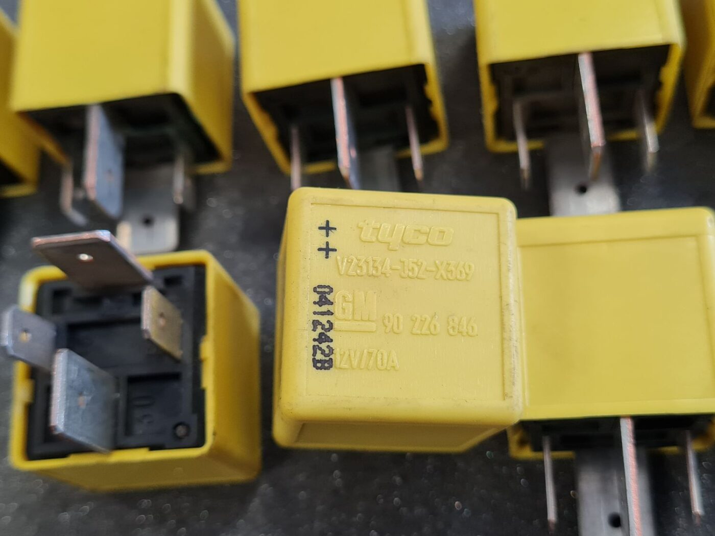 Drošinātāju releja priekš OPEL 2 Drošinātāju releja priekš OPEL