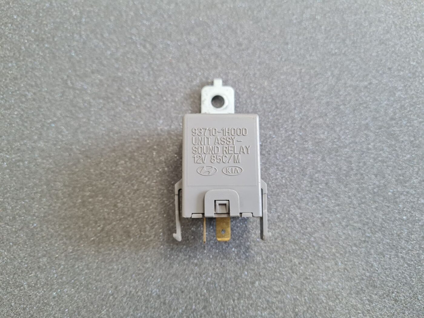 Drošinātāju releja priekš Hyundai, KIA 1 Drošinātāju releja priekš Hyundai, KIA