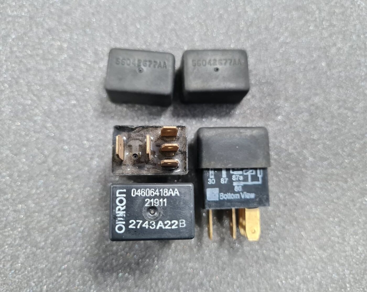 Drošinātāju releja priekš JEEP 3 Drošinātāju releja priekš JEEP