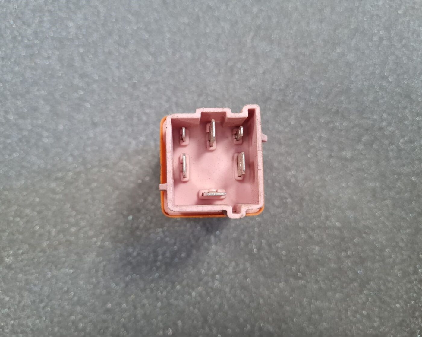 Drošinātāju releja priekš VOLVO 2 Drošinātāju releja priekš VOLVO